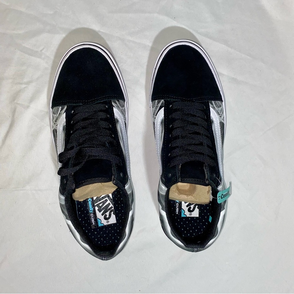 NEW IN BOX VANS Comfy Cush Old Skool Black & White Men’s Size 7.5/Women’s Size 9 - Picture 5 of 11